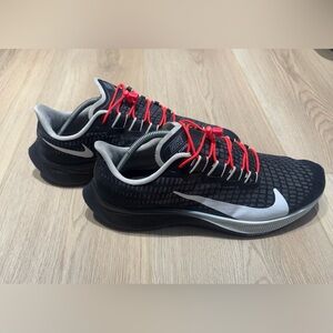 Nike Air Zoom Pegasus 37 Black with Red laces running Sneakers Size 11.5